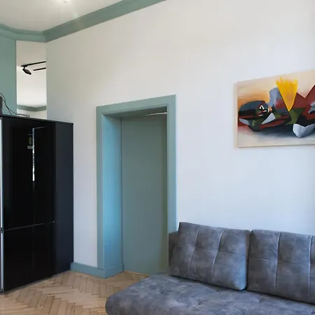 Elizabeth Apartment